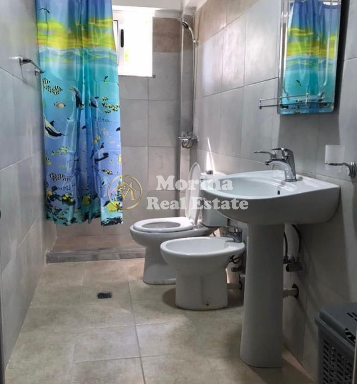 Tirane, jepet me qera shtepi 1+1 Kati 1, 60 m² 450 € (Laprake)