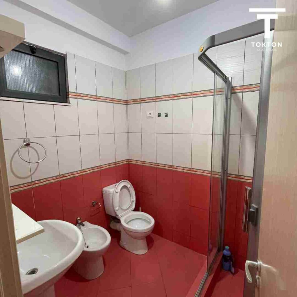 Tirane, shitet Apartament 2+1 Kati 5, 118 m² 142.000 € (Yzberisht)