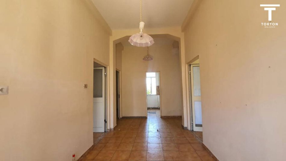 Vlore, shitet Vile , 400 m² 480.000 €  TT 384