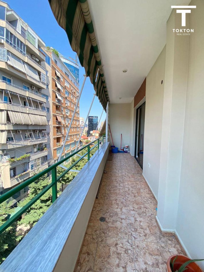 Tirane, shitet apartament 2+1 (Pazari i ri) TT 1244