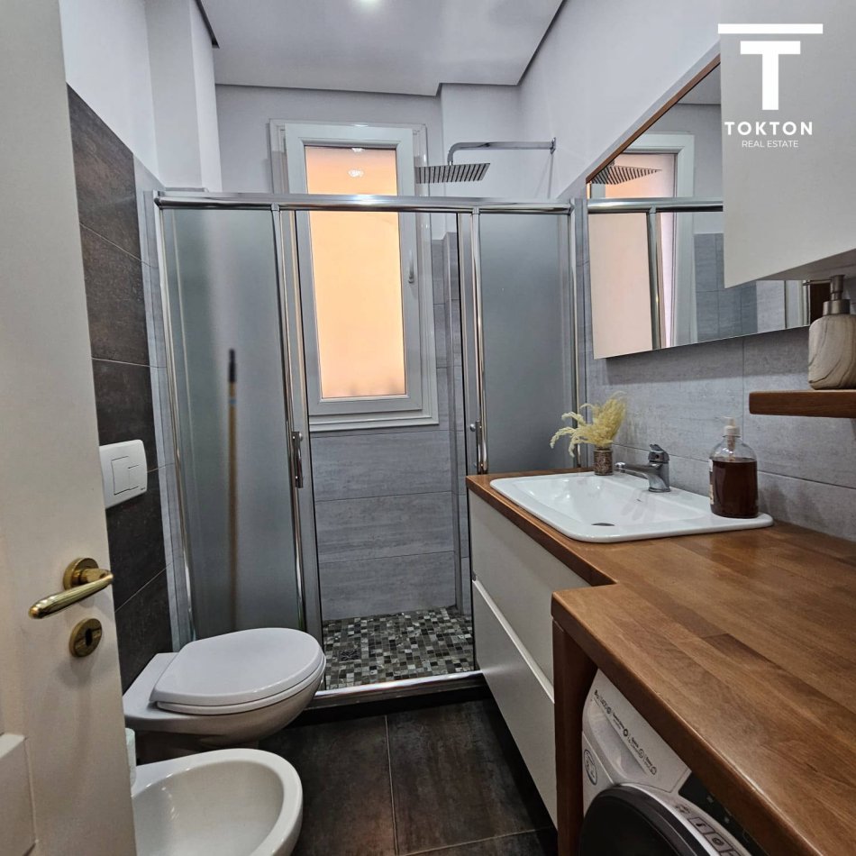 Tirane, shitet apartament 2+1 Kati 1, 90 m² 180.000 € (Liqeni i Thate) TT 1301