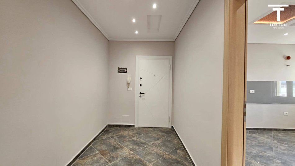 Tirane, shitet apartament 2+1 Kati 5, 122 m² 150.000 € (Oxhaku) TT 1308