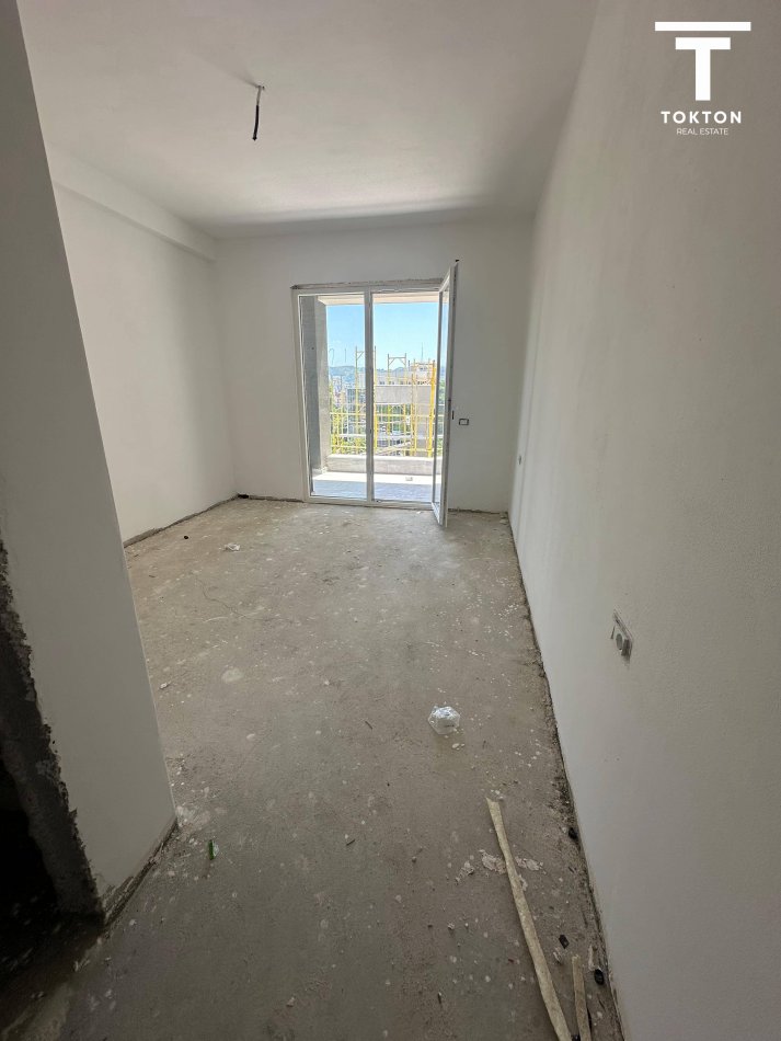 Tirane, shitet apartament 2+1 Kati 7, 114 m² 170.355 € (Laprak) TT 997