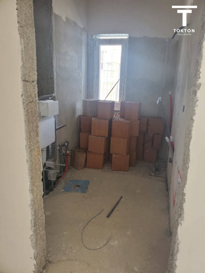 Tirane, shitet 2+1+Ballkon Kati 8, 124 m² (Univers City)