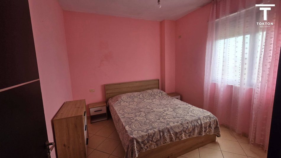 Tirane, jepet me qera apartament 2+1 Kati 5, 75 m² 400 € (Rruga e Dajtit) TT 1049