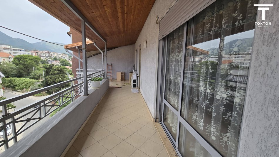 Tirane, jepet me qera apartament 2+1 Kati 5, 75 m² 400 € (Rruga e Dajtit) TT 1049