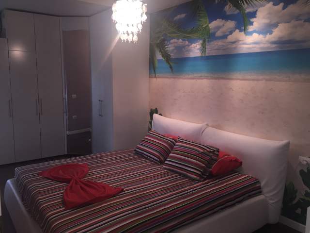 Tirane, shes apartament 2+1+BLK Kati 7, 93 m² (Blv"Bajram Curri", perballe Martenitetit te Ri)