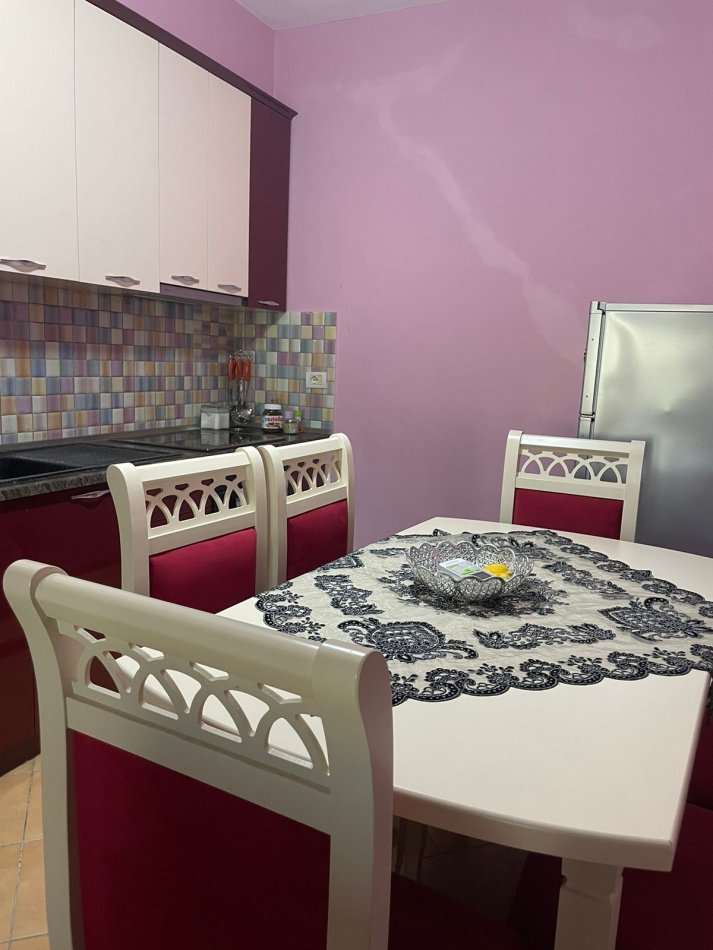 Durres, jepet me qera apartament 1+1+Ballkon Kati 4, 70 m² 350 € (Plazh, Durres)