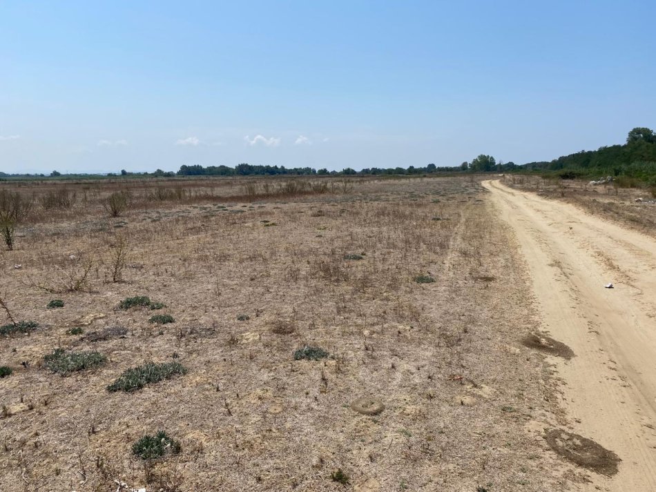Durres, shitet truall , 4.600 m² 184.000 € (Gjiri Lalezit)