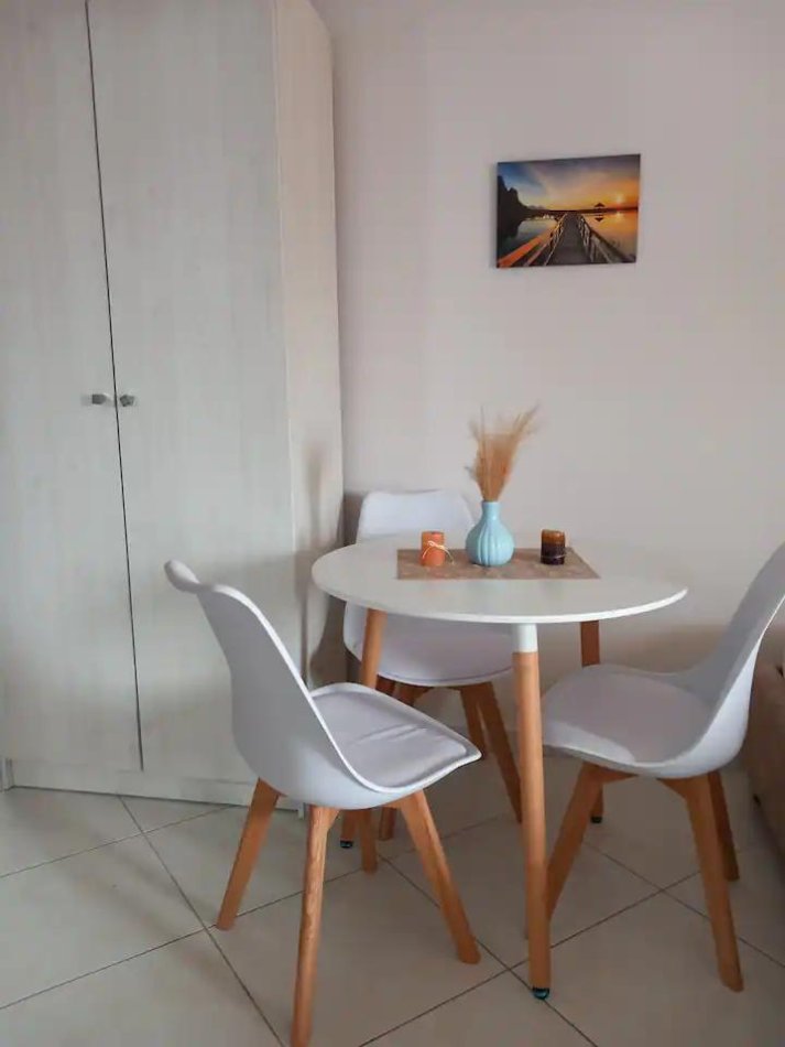 Durres, jepet me qera garsonier 1+1 Kati 5, 32 m² 250 € (Rrota Kuqe, Plazh)