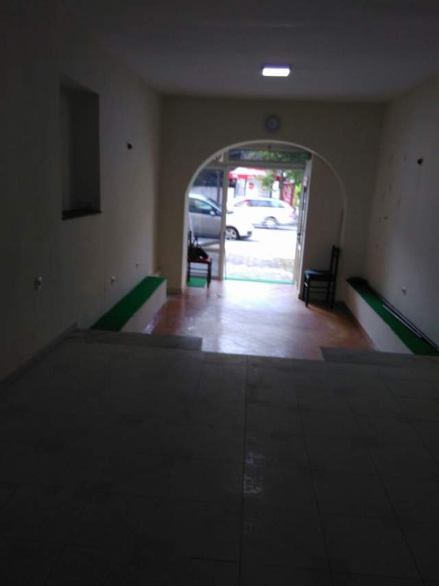 Elbasan, jap me qera dyqan Kati 1, 65 m² (Perballe me universitetin Aleksander Xhuvani)