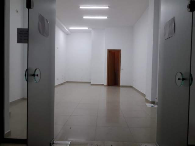 Tirane, shes dyqan Kati 1, 47 m² 3700 Euro/m2 Rr Fortuzi