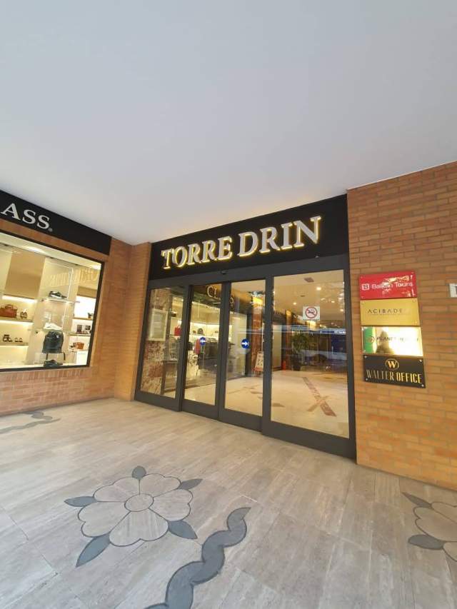 Tirane, shes dyqan Kati 1, 40 m² 185.000 Euro (Rr. Abdi Toptani (Torre Drin - Plaza))