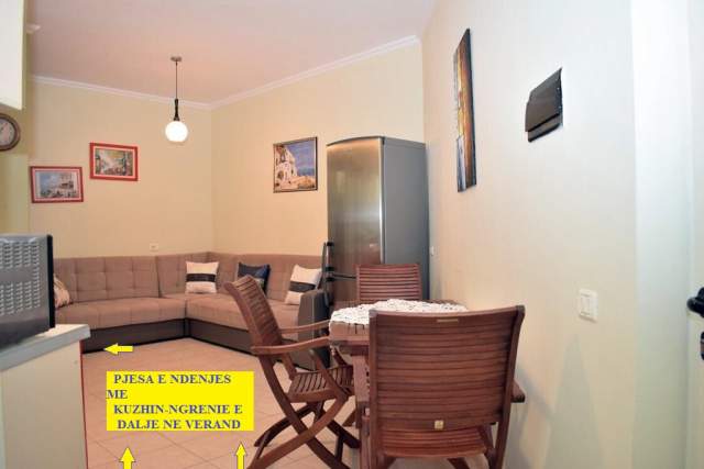 Durrës-Gjiri Lalëzit, Shitet Apartament në një Vilë 2-kate, mes pishave, 30m nga deti, 2+1me verand & oborr, kat1,sip. 90m², Cmimi 185'000€, në Kompleksin Turistik Lura 1, 46 km nga Tirana, si dhe 34km nga Durrësi dhe 174km nga pika kufitare në Kukës/Morinë dhe 264 km nga Prishtina .