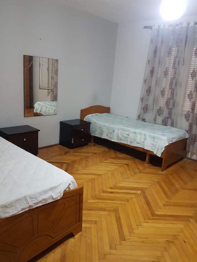Tirane, Apartament 2+1 me qira prane ish Restorant Durresi