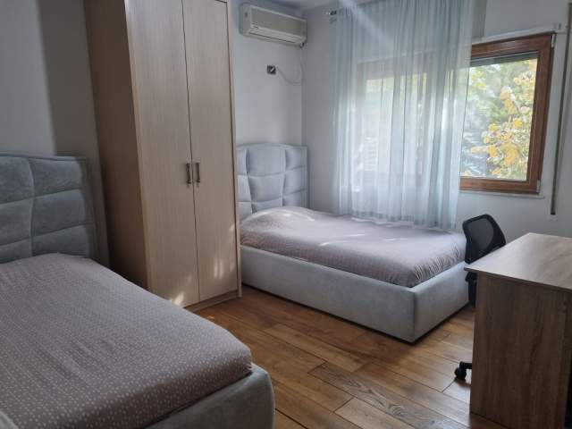 Tirane, shes apartament 2+1 105 m² 135.000 Euro (21 dhjetori)