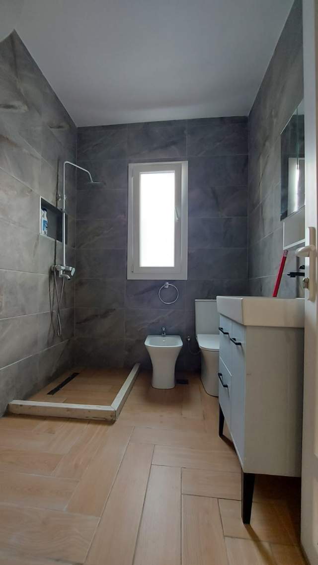 Tirane, shitet apartament 2+1+BLK Kati 1, 97 m² 128.000 Euro (Rruga Forsina Plaku)