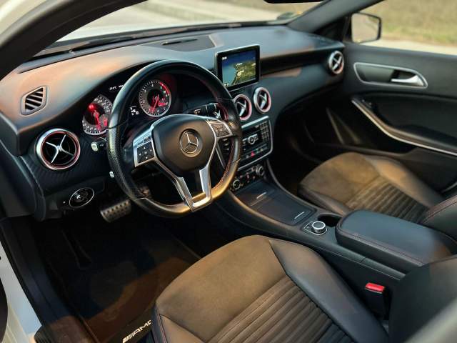 shes Mercedes-Benz MERCEDES A 200 (NAFTE) - AMG - PANORAMA Viti 2013,
