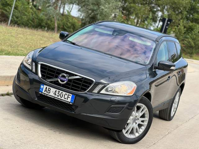 shes Volvo VOLVO XC 60 - AUTOMAT - 2.4 NAFTE - 2014