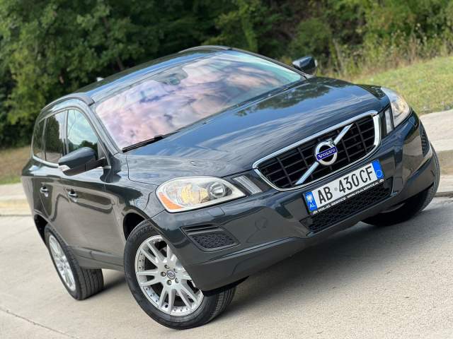 shes Volvo VOLVO XC 60 - AUTOMAT - 2.4 NAFTE - 2014