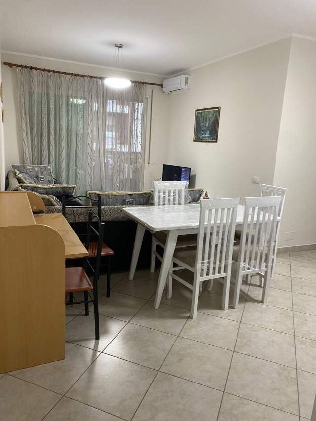 Tirane, jepet me qera apartament 2+1+BLK Kati 2, 100 m² 400 Euro (5 maj)