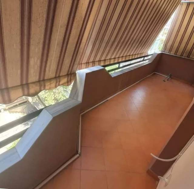 Tirane, jepet me qera apartament 3+1+BLK Kati 2, 175 m² 500 Euro (Mbikalimi kristal center)