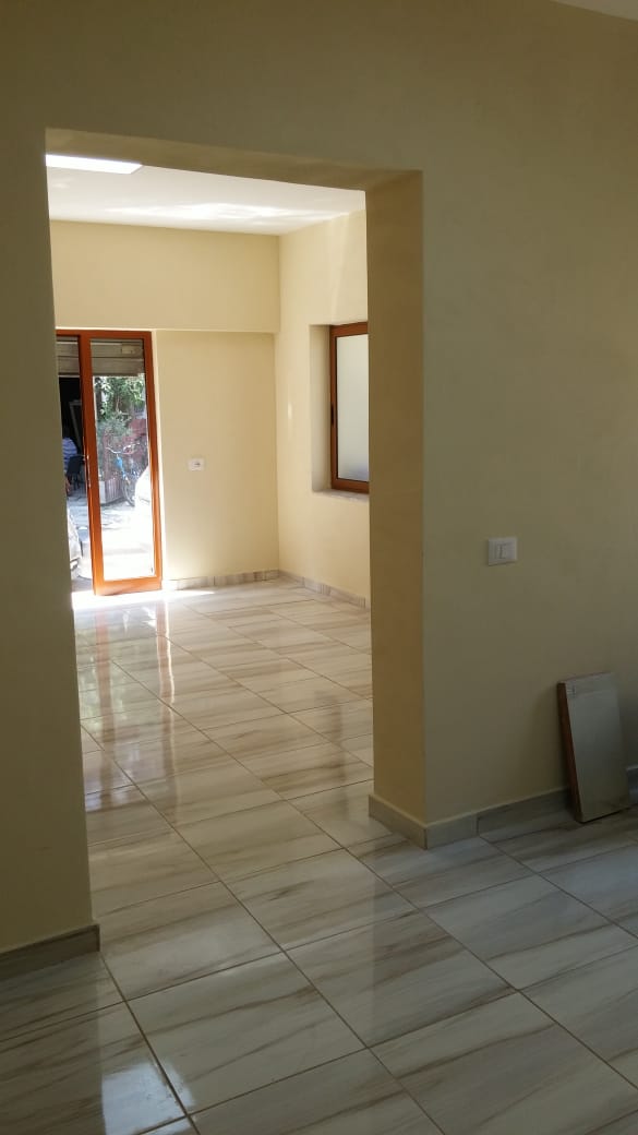 Tirane, jepet me qera ambjent biznesi Kati 0, 33 m² 40.000 Leke (bardhok biba)