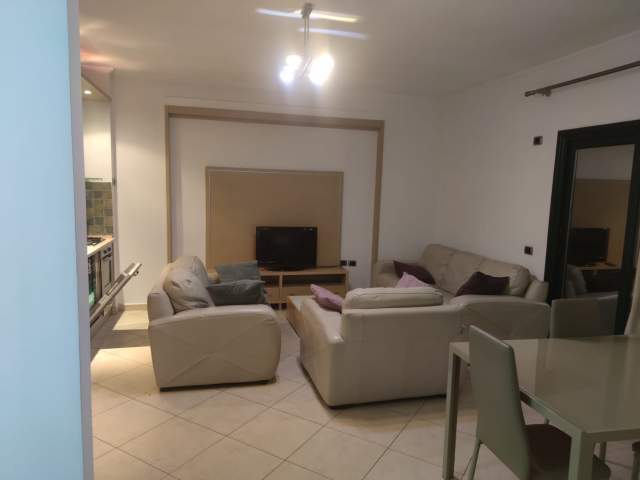 Tirane, jepet me qera 2+1+BLK Kati 2, 108 m² 430 Euro
