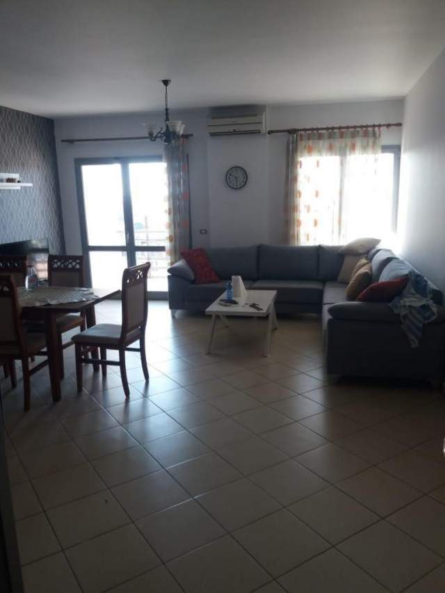 Tirane, jepet me qera apartament 2+1+A+BLK Kati 9, 110 m² 550 Euro (rr. muhamet gjollesha)