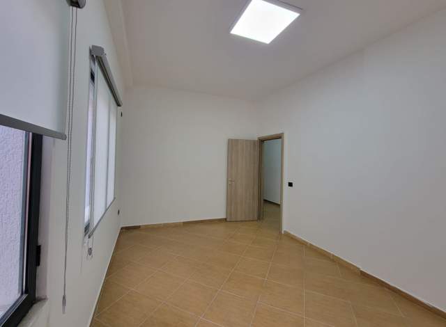 Tirane, jepet me qera ambjent biznesi Kati 1, 64 m² 50.000 Leke (vasil shanto)