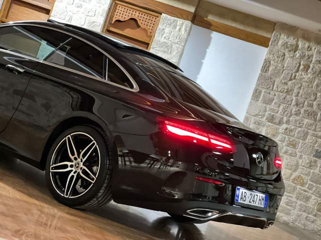 shes Mercedes-Benz MERCEDES E 220 - AMG LINE - PANORAMA Viti 2019,