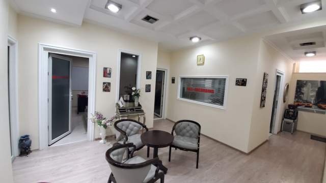 Tirane, shitet ambjent biznesi Kati 0, 155 m² 387.500  (Rruga Rrapo Hekali)