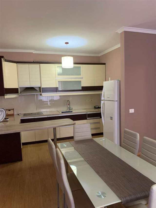 Super Apartament 2+1+2 ne shitje, Mbi qendren Kristal, ne Tirane🔥