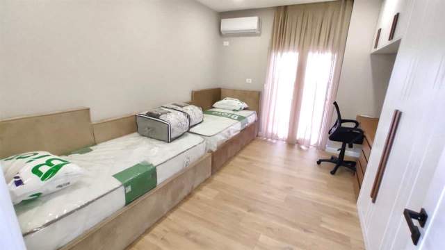Tirane, jepet me qera apartament 2+1 Kati 4,