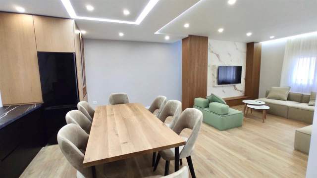 Tirane, jepet me qera apartament 2+1 Kati 4,