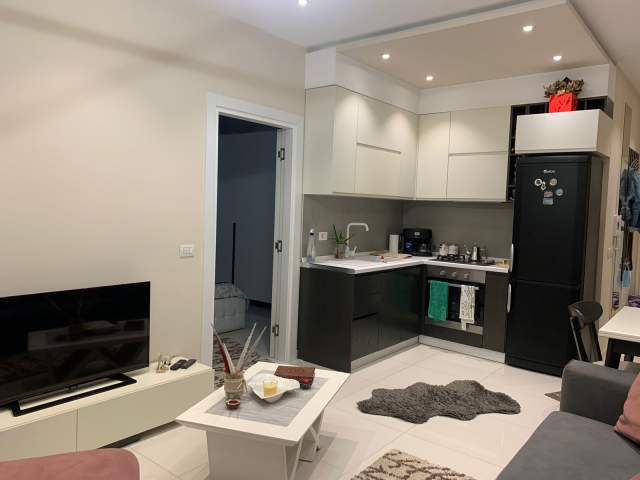 Super Apartament 1+1 me qira Pazari i Ri Tirane