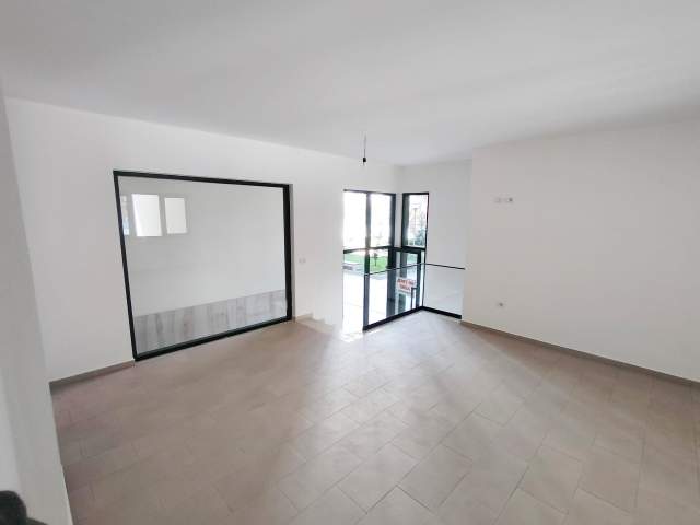 Tirane, jepet me qera apartament 1+1 Kati 0, 45 m² 270 Euro (kompleksi green city)