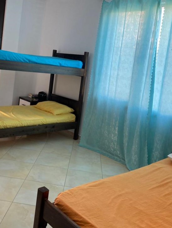 Tirane, jepet me qera apartament 2+1+BLK Kati 2, 100 m² 400 Euro (kodra e diellit)