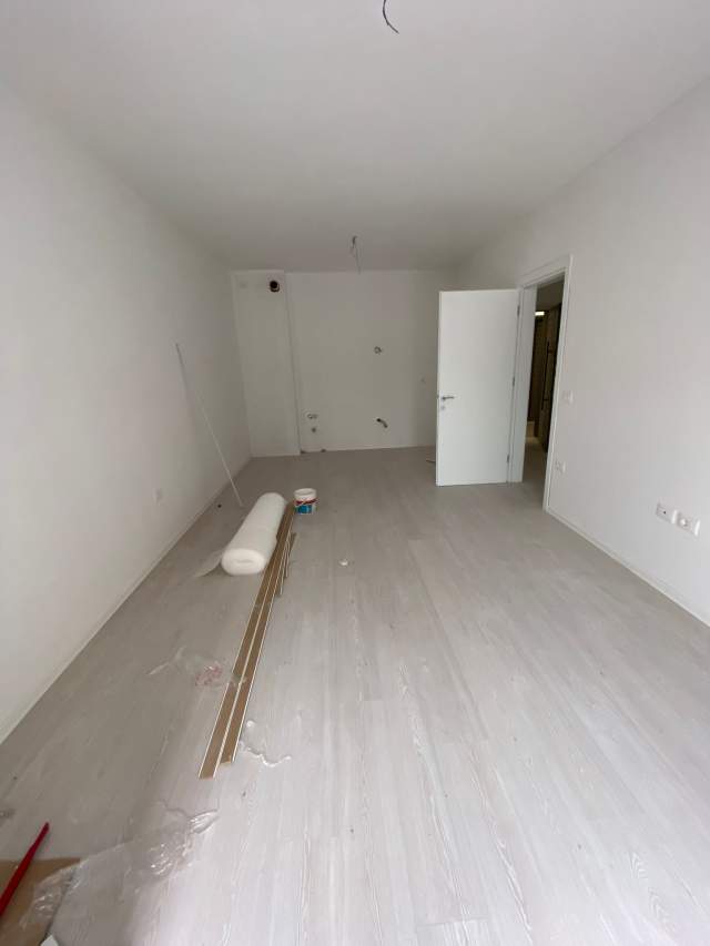 Tirane, jepet me qera apartament 2+1+BLK Kati 5, 93 m² 350 Euro (kompleksi sima)