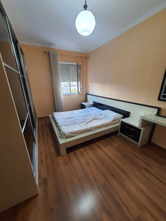 Tirane, jepet me qera apartament 2+1+BLK Kati 1, 100 m² 450 Euro (rruga ndre mjeda)