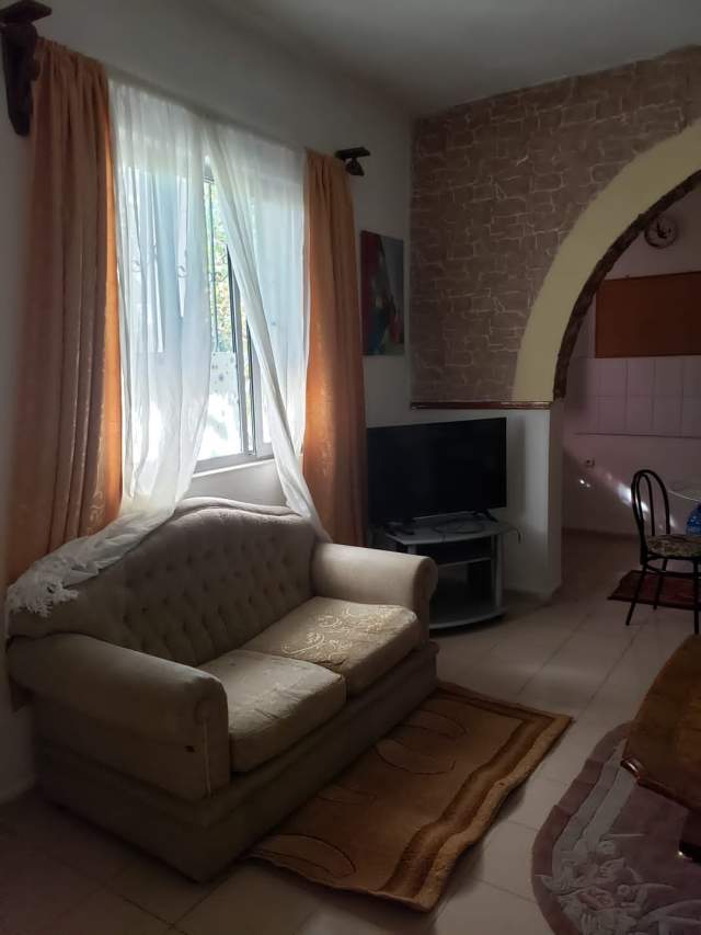 Tirane, jepet me qera apartament 1+1+BLK Kati 1, 70 m² 280 Euro (zoja e keshillit te mire)
