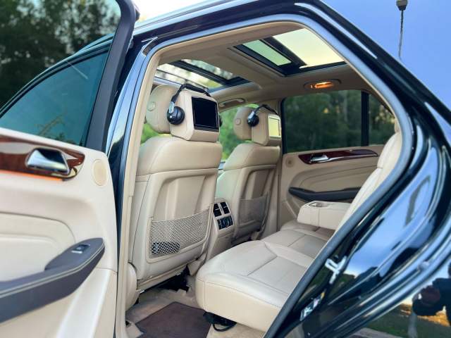 shes Mercedes-Benz ML 350 (NAFTE) / PANORAMA / AMG / 2014
