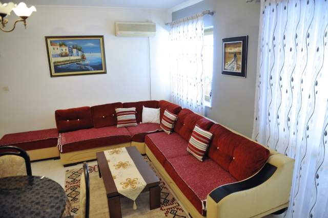 Tirane, jepet me qera apartament 2+1+BLK Kati 2, 88 m² 400 Euro (sulejman pasha)