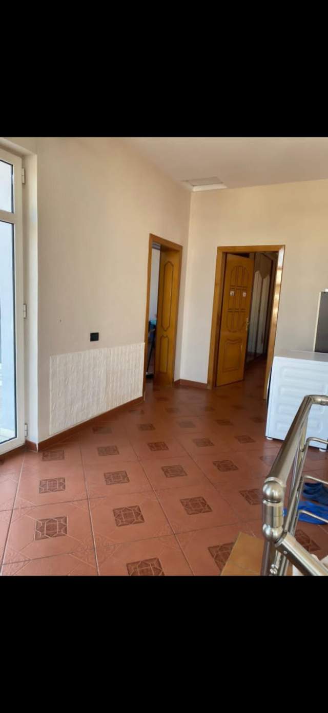 Tirane, jepet me qera apartament duplex 3+1+BLK Kati 2, 230 m² 400 Euro (dalip topi)