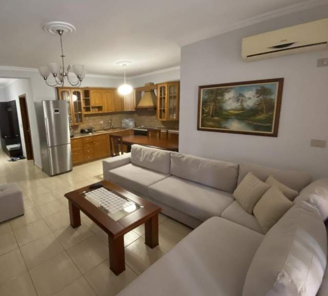 Tirane, jepet me qera apartament 2+1+BLK Kati 8, 95 m² 450 Euro (tish dahija)