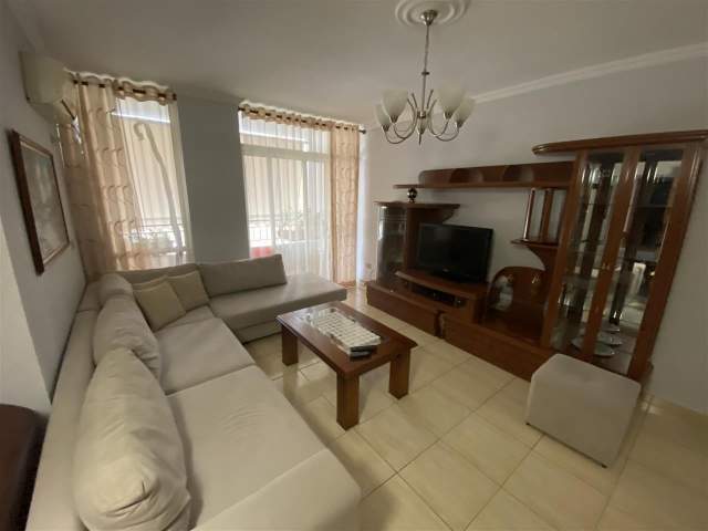 Tirane, jepet me qera apartament 2+1+BLK Kati 8, 95 m² 450 Euro (tish dahija)