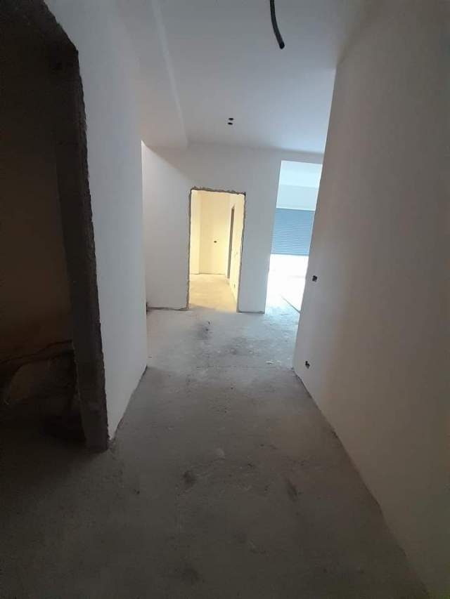 Tirane, shitet apartament duplex 4+1+BLK Kati 6, 220 m² 400.000 Euro (liqeni thate)