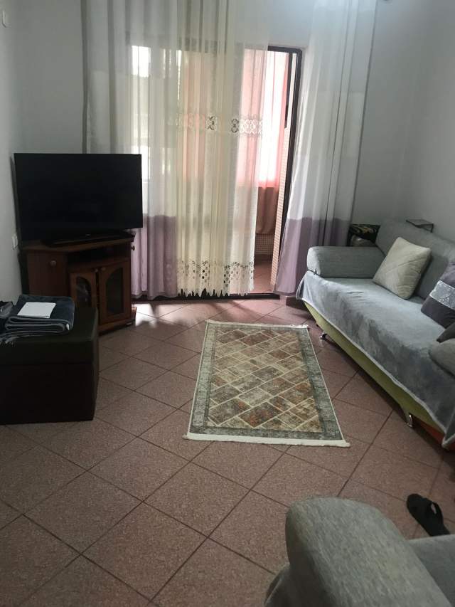 Tirane, shitet apartament Kati 3, 105 m² 83.000 Euro (treg elektrik)