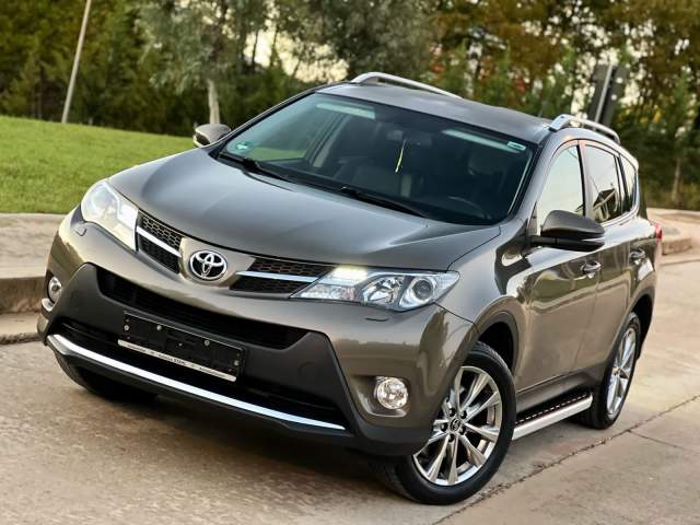 shes Toyota TOYOTA RAV 4 - AUTOMAT - 100.000 KM Viti 2015,