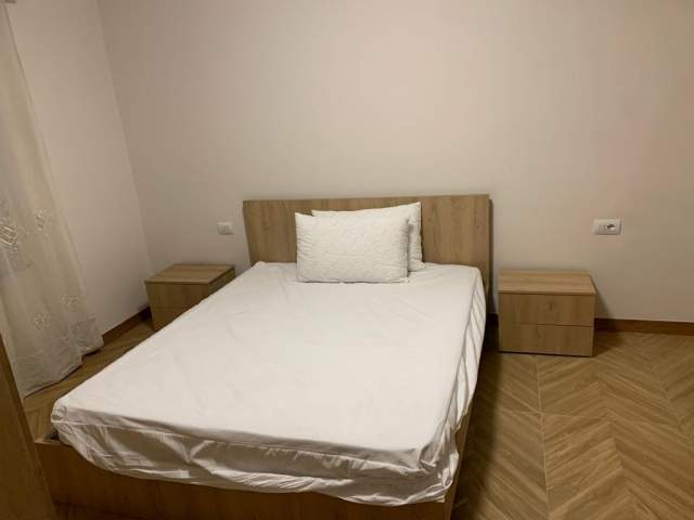 Tirane, jepet me qera apartament 3+1+BLK Kati 2, 125 m² 550 Euro (naim frasheri)